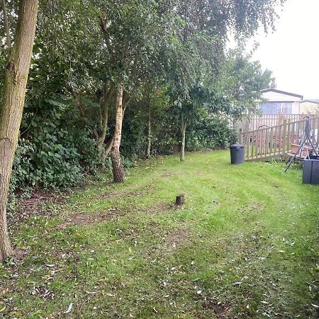 Willow Lodge Crowle  Exterior photo