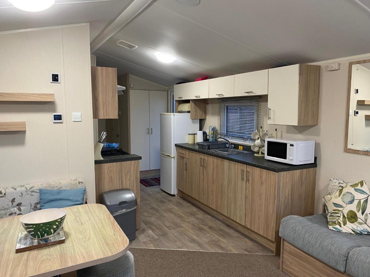 Willow Lodge Crowle  Exterior photo